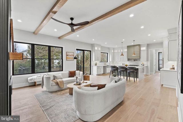 402 MARSHALL RD SW, Vienna, VA 22180