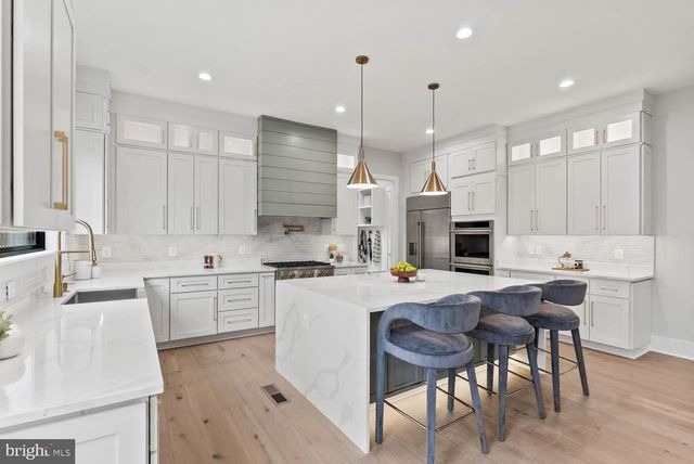 402 MARSHALL RD SW, Vienna, VA 22180