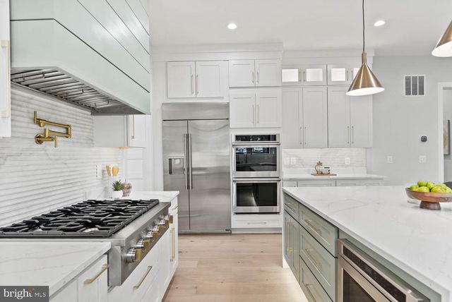 402 MARSHALL RD SW, Vienna, VA 22180