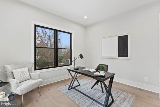 402 MARSHALL RD SW, Vienna, VA 22180