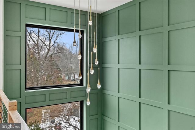 402 MARSHALL RD SW, Vienna, VA 22180