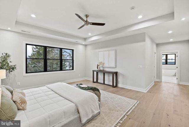 402 MARSHALL RD SW, Vienna, VA 22180