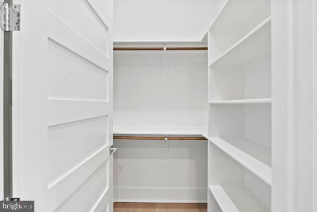 402 MARSHALL RD SW, Vienna, VA 22180