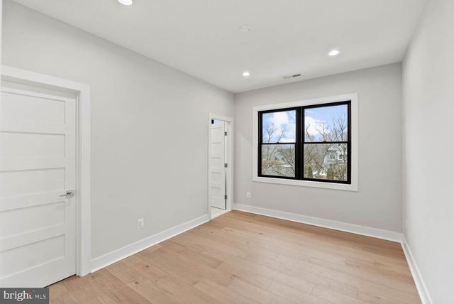 402 MARSHALL RD SW, Vienna, VA 22180