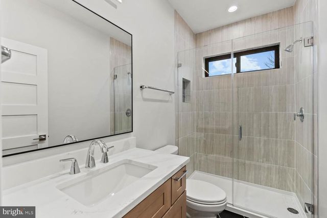 402 MARSHALL RD SW, Vienna, VA 22180