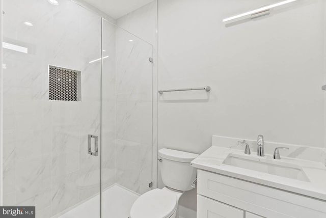 402 MARSHALL RD SW, Vienna, VA 22180