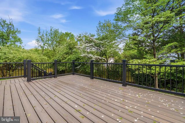 402 MARSHALL RD SW, Vienna, VA 22180