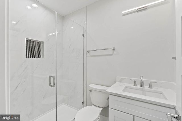 402 MARSHALL RD SW, Vienna, VA 22180