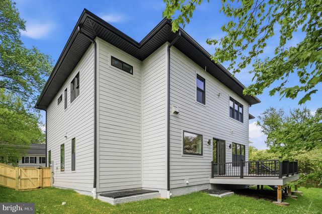 402 MARSHALL RD SW, Vienna, VA 22180
