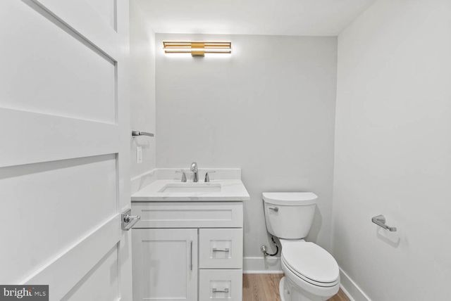 402 MARSHALL RD SW, Vienna, VA 22180