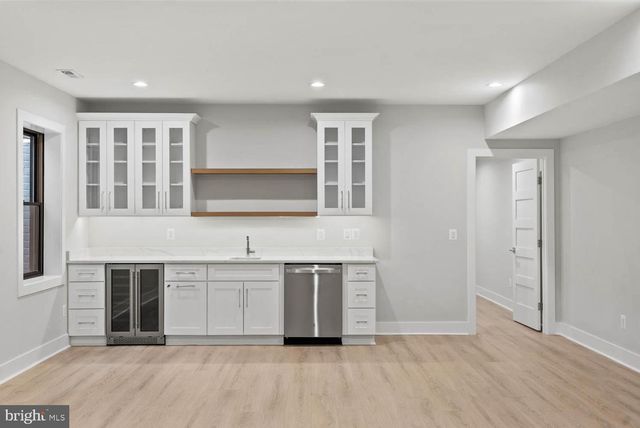 402 MARSHALL RD SW, Vienna, VA 22180