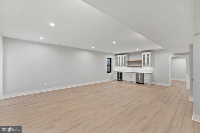 402 MARSHALL RD SW, Vienna, VA 22180