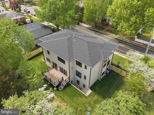 402 MARSHALL RD SW, Vienna, VA 22180
