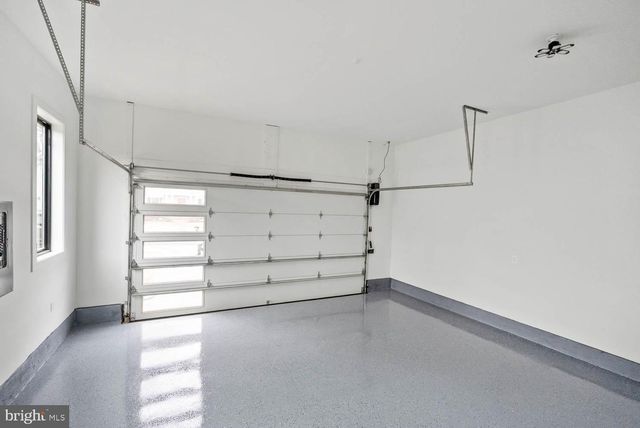 402 MARSHALL RD SW, Vienna, VA 22180