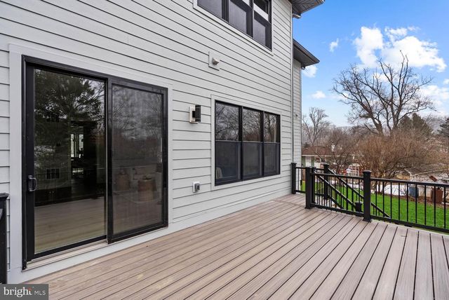 402 MARSHALL RD SW, Vienna, VA 22180