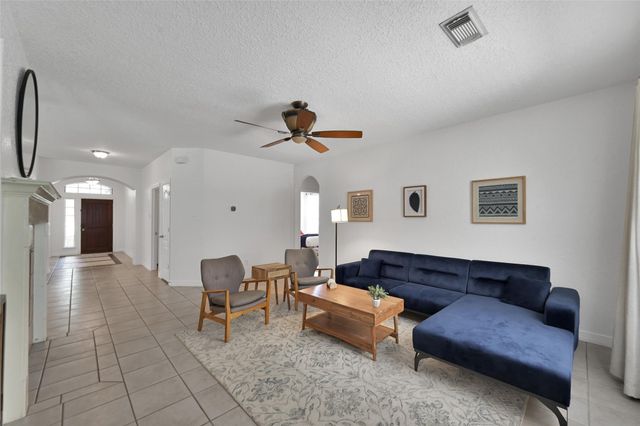 13014 Walden Road, Montgomery, TX 77356