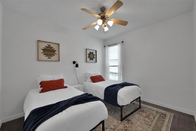 13014 Walden Road, Montgomery, TX 77356