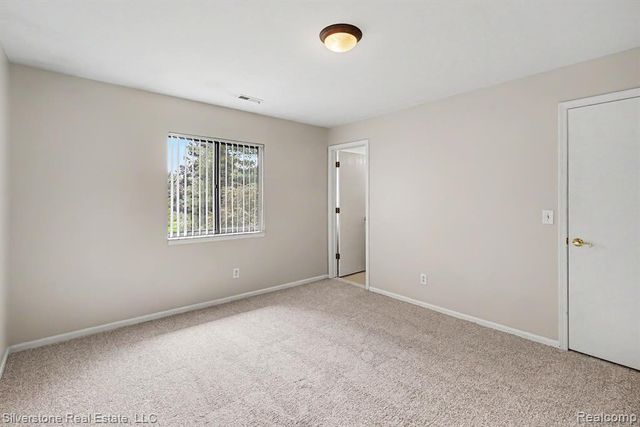 1502 Meadow Side Drive, Rochester Hills, MI 48307