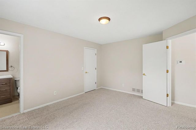 1502 Meadow Side Drive, Rochester Hills, MI 48307