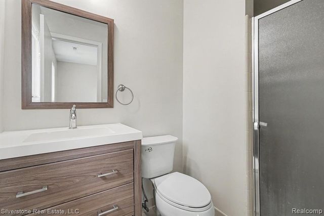 1502 Meadow Side Drive, Rochester Hills, MI 48307