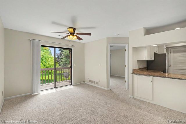 1502 Meadow Side Drive, Rochester Hills, MI 48307