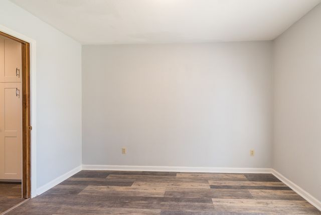 9190 Orbiter Circle, Dallas, TX 75243