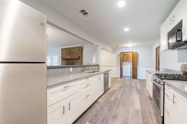 9190 Orbiter Circle, Dallas, TX 75243