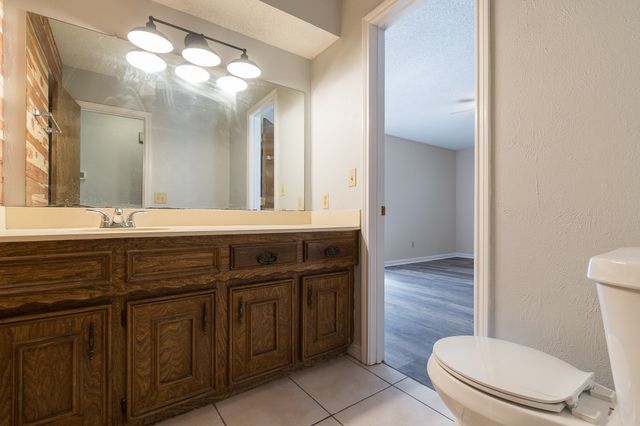 9190 Orbiter Circle, Dallas, TX 75243
