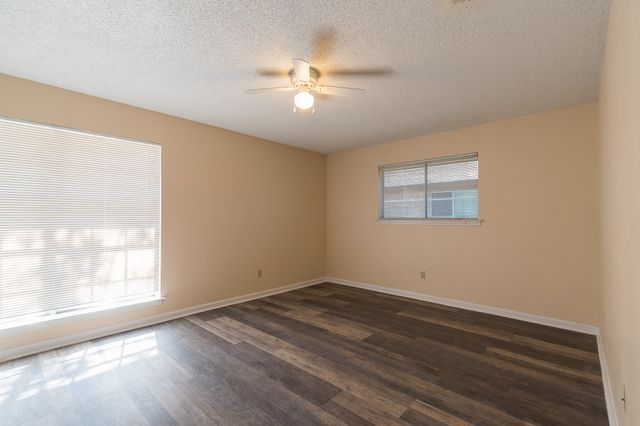 9190 Orbiter Circle, Dallas, TX 75243