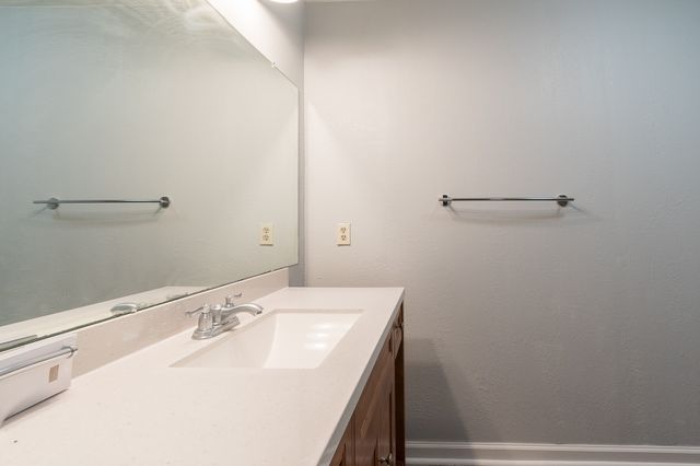 9190 Orbiter Circle, Dallas, TX 75243