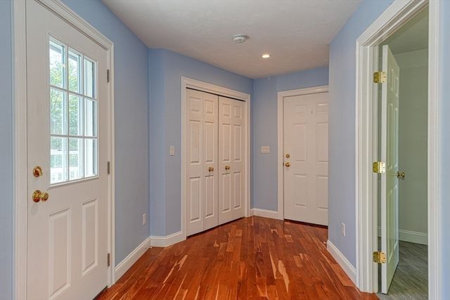 31 School St, Lunenburg, MA 01462