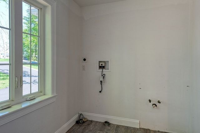 31 School St, Lunenburg, MA 01462