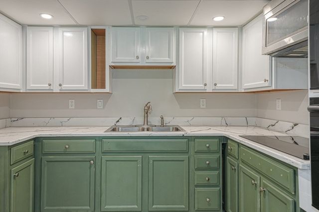 31 School St, Lunenburg, MA 01462