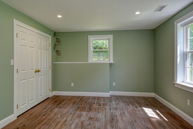 31 School St, Lunenburg, MA 01462