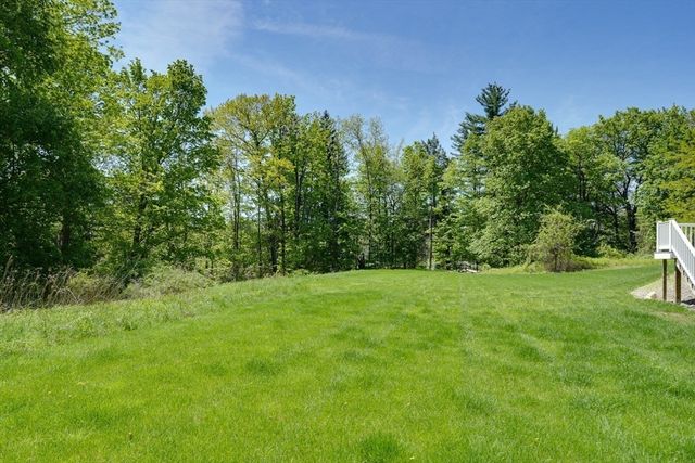 31 School St, Lunenburg, MA 01462