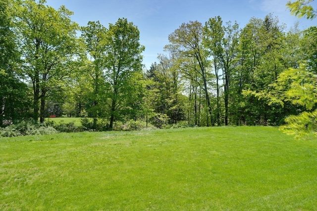 31 School St, Lunenburg, MA 01462