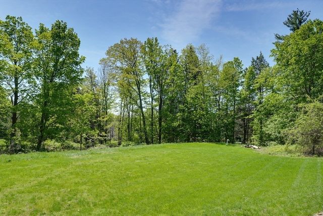 31 School St, Lunenburg, MA 01462