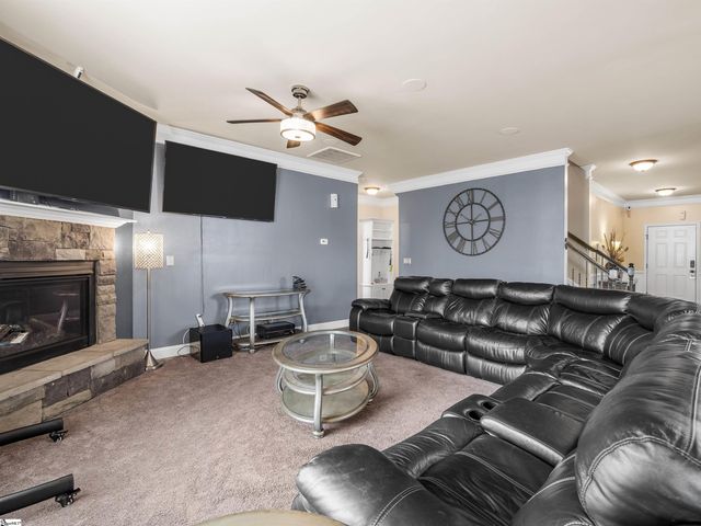 450 Bucklebury Road, Greer, SC 29651