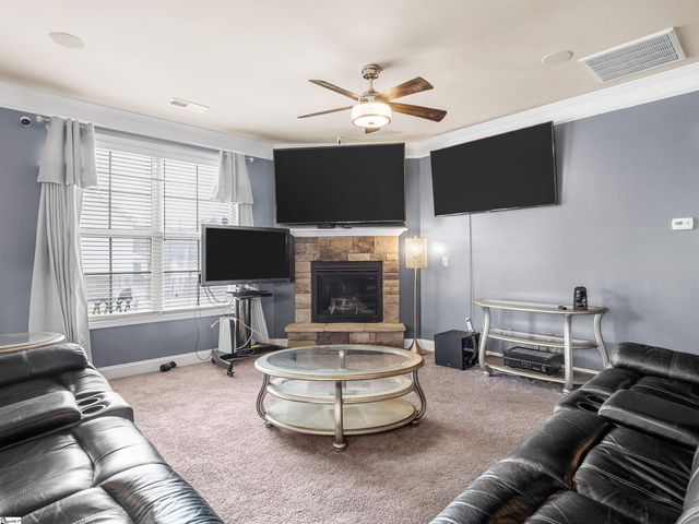 450 Bucklebury Road, Greer, SC 29651