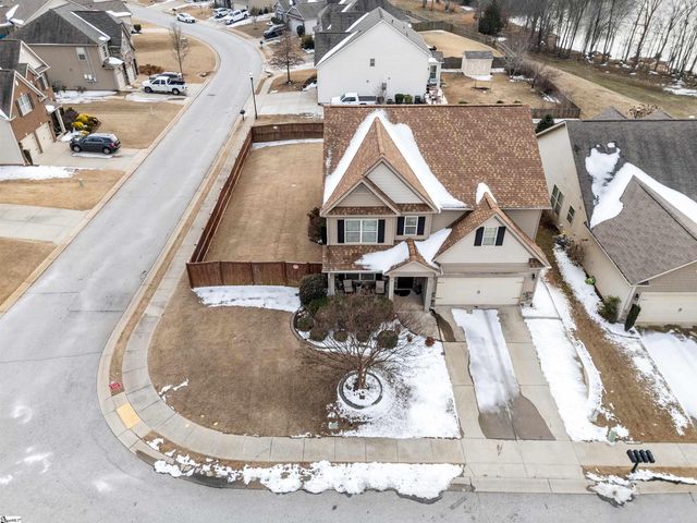 450 Bucklebury Road, Greer, SC 29651