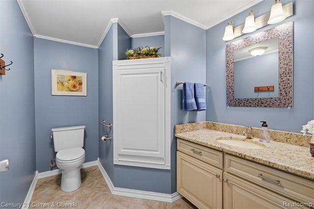 19559 Meadowbrook Road, Northville, MI 48167