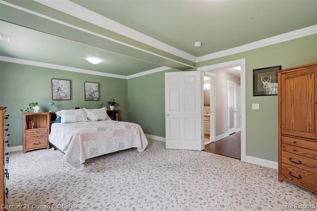 19559 Meadowbrook Road, Northville, MI 48167