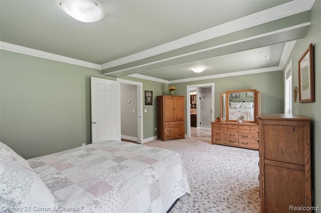 19559 Meadowbrook Road, Northville, MI 48167