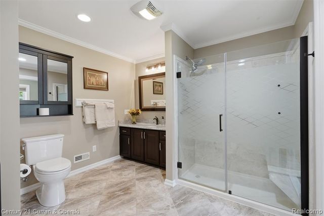 19559 Meadowbrook Road, Northville, MI 48167