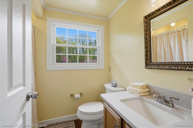19559 Meadowbrook Road, Northville, MI 48167