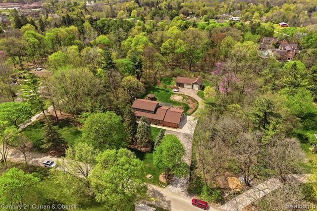 19559 Meadowbrook Road, Northville, MI 48167