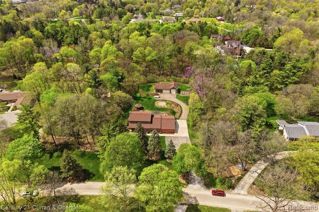 19559 Meadowbrook Road, Northville, MI 48167