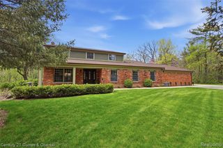 19559 Meadowbrook Road, Northville, MI 48167