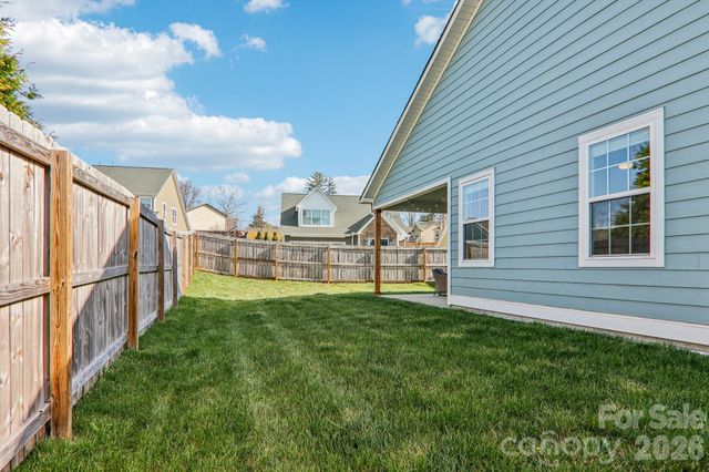 3 Montaugue Street, Arden, NC 28704