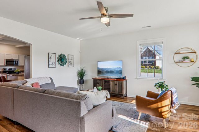 3 Montaugue Street, Arden, NC 28704